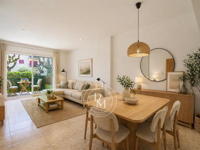 Planta baja con jardín, parking y trastero a 200 m de la pla. 70m² Sant Salvador