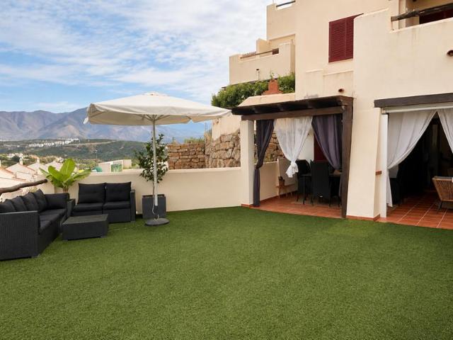 PLANTA BAJA CON JARDÍN PRIVADO, GRAN TERRAZA Y SENSACIÓN DE VIVIR EN UNA CASA