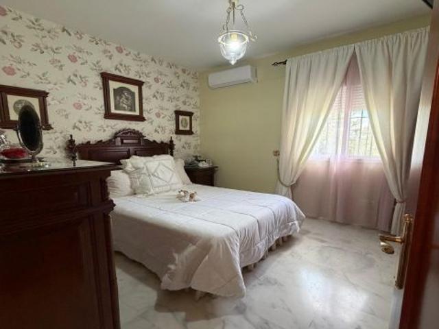 ? Planta baja con piscina y excelente ubicación en Burguillos