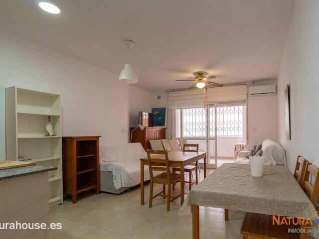 Planta baja con terraza a un paso de la playa