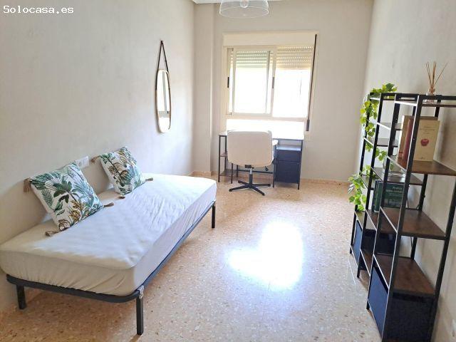 Planta Baja de 3 Habitaciones y 2 Baños en Ciudad Jardín, Elche