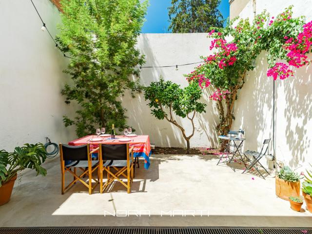 PLANTA BAJA EN VENTA CON JARDIN PRIVADO EN GRACIA