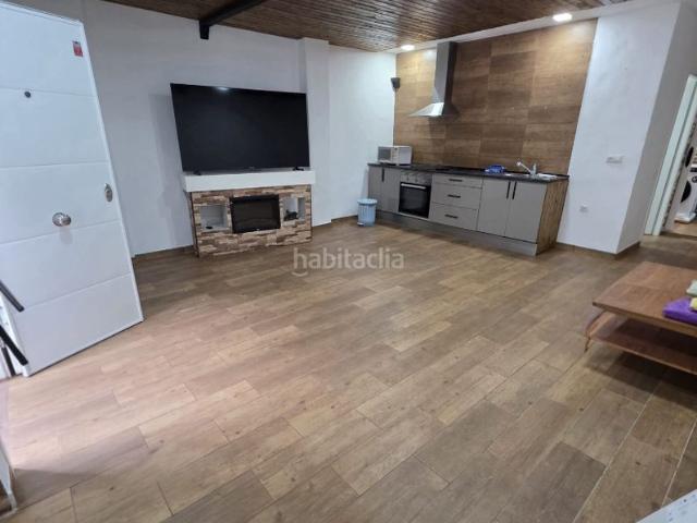 Planta baja en venta en Terrassa, La Cogullada. LOCAL REFORMADO COMO VIVIENDA DE 74 m², LUMINOSO Y LISTO PARA ENTRAR ?. Plantas bajas.