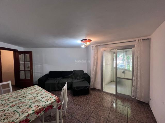 Planta baja en venta en Terrassa, Sant Llorenç. Piso en planta baja con 2 habitaciones dobles en Sant Llorenç Terrassa. Plantas bajas.