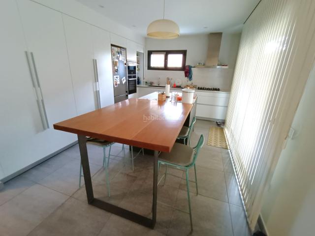 Planta baja en venta en Torelló. Planta baixa de 161 m2 i 4 habitacions en molt bon estat. Plantas bajas.