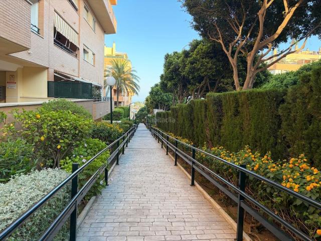 Planta baja en venta en Torremolinos, El Pinillo. Vivienda exclusiva con gran jardín en El Pinillo, Torremolinos. Plantas bajas.
