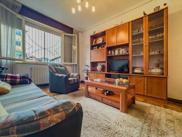 Planta baja en venta en Torrelavega, Inmobiliaria Barreda. Piso a la venta de 2 habitaciones en Torrelavega. Plantas bajas.