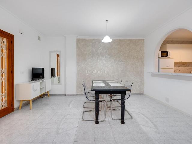 Planta baja en venta en Torrevieja, Avenida Habaneras Curva de Palangre. Piso de 2 dormitorios, zona Habaneras, 500 m de la playa. Plantas bajas.
