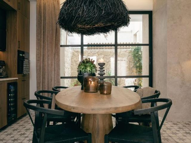 Planta baja en venta en Torrevieja, Las Piscinas Naturales. Exclusivo apartamento totalmente reformado a escasos pasos del paseo mariacutetimo y Playa del Cura, ideal para quienes buscan dis. Plantas.