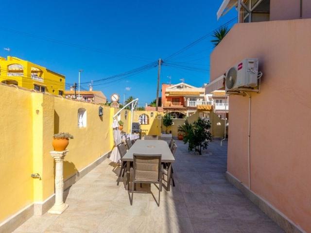 Planta baja en venta en Torrevieja, Zona los Frutales.. Plantas bajas.