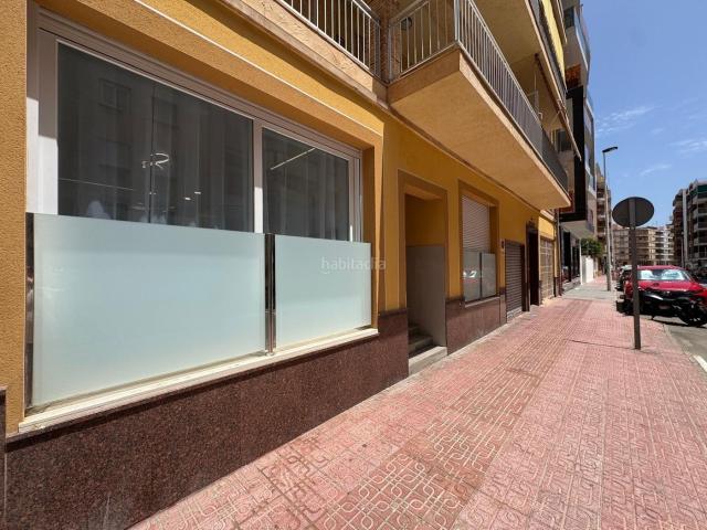 Planta baja en venta en Torrevieja, Zona Playa del Cura. Exclusivo apartamento totalmente reformado a solo 50 metros de Playa del Cura, Torrevieja Se ofrece a la venta un elegante aparta. Plantas.