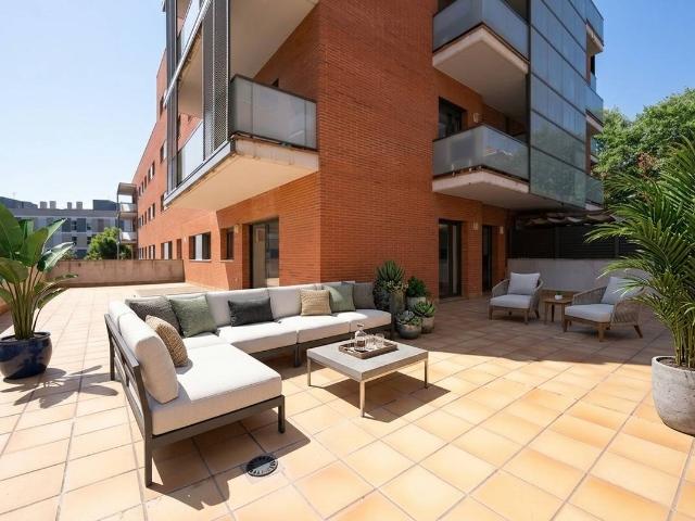 Planta baja en Venta en Turó de Can Mates