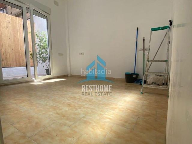 Planta baja en venta en Valencia, Barrio de Campanar. Se vende piso para entrar a vivir. Plantas bajas.