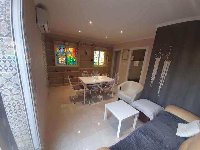 Planta baja en venta en Valencia, Benimàmet. Se vende vivienda en planta baja con jardín. Plantas bajas.