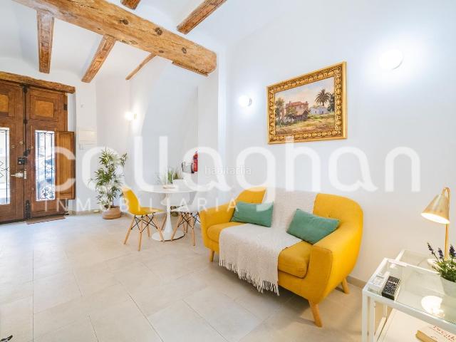 Planta baja en venta en Valencia, El Cabanyal El Canyamelar. Planta baja totalmente reformada, situada a pocos pasos de la Playa de la Malvarrosa. Plantas bajas.
