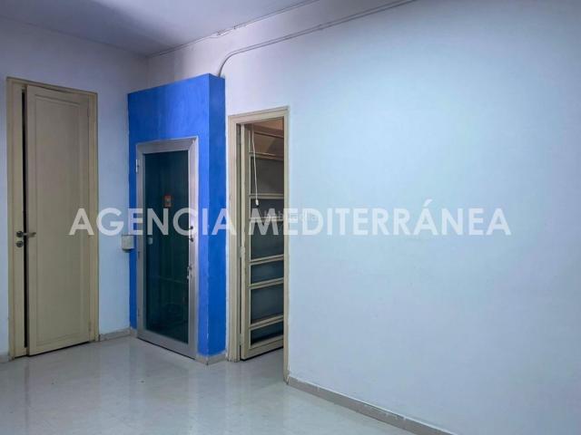 Planta baja en venta en Valencia, El Grau. Oportunidad única en el barrio de moda en Valencia. Plantas bajas.