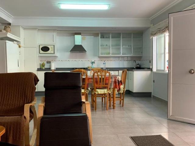 Planta baja en venta en Valencia, El Perellonet. Piso y garaje en El Perellonet. Plantas bajas.