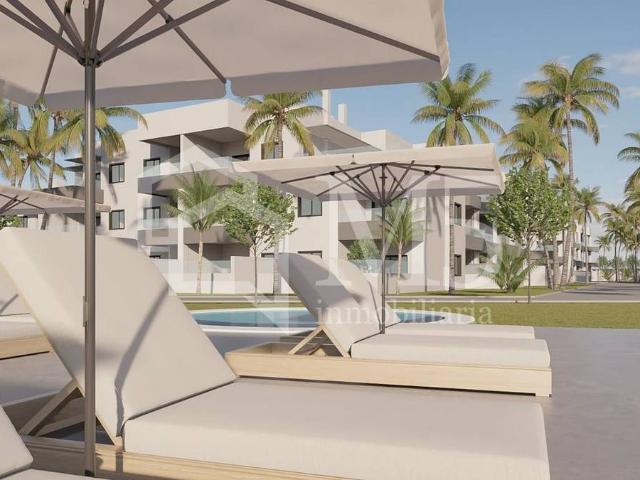 Planta baja en Venta en Almayate