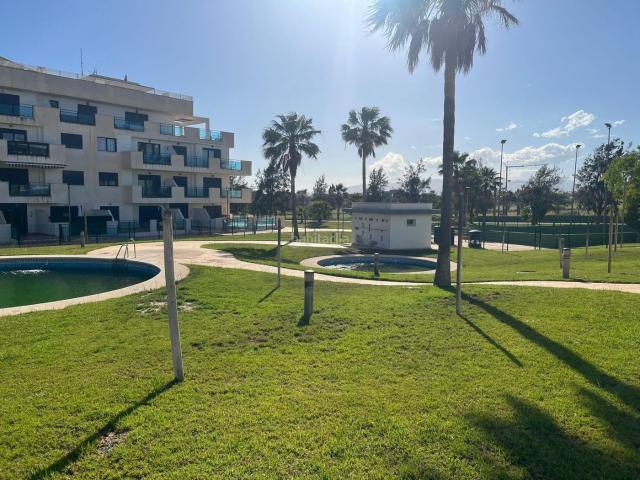 Planta baja en venta en Almería, El Toyo. ESPECTACULAR pisocasa en urbanización de EL TOYO. Plantas bajas.