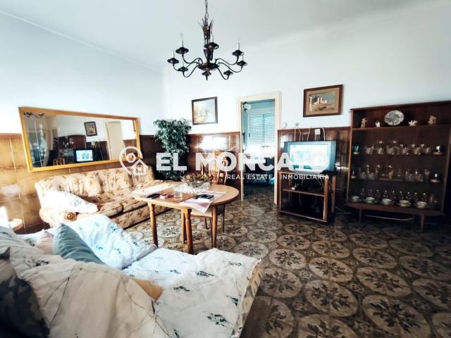 Planta baja en venta en Almoradí. Fantástica planta baja en la pedania de Puente de Don Pedro, junto a la localidad de Almoradí, Alicante. Plantas bajas.