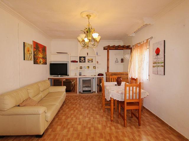 Planta baja en venta en Alhaurín de la Torre, El Romeral Peñón de Zapata. Amplio Apartamento en Planta Baja con Gran Patio en la Barriada El Peñón, Alhaurín de la Torre. Plantas bajas Alhaurín de la.