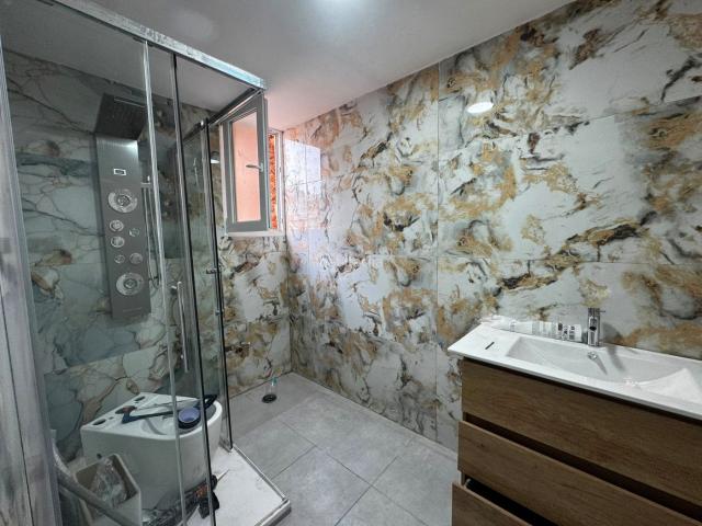 Planta baja en venta en Alicante, Pla de Bon Repós. Piso en venta en Calle del Pintor Zuloaga, 2. Plantas bajas.