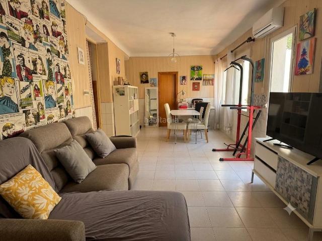 Planta baja en venta en Alicante, San Gabriel. Planta baja con gran potencial y patio de 70m2 en San Gabriel. Plantas bajas.