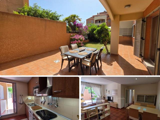 Planta baja en venta en Ametlla de Mar L´, Marina de Sant Jordi Costa Dorada. Atención! Exclusiva planta baja con jardín privado a solo 180 metros del mar. Plantas bajas Ametlla de Mar.