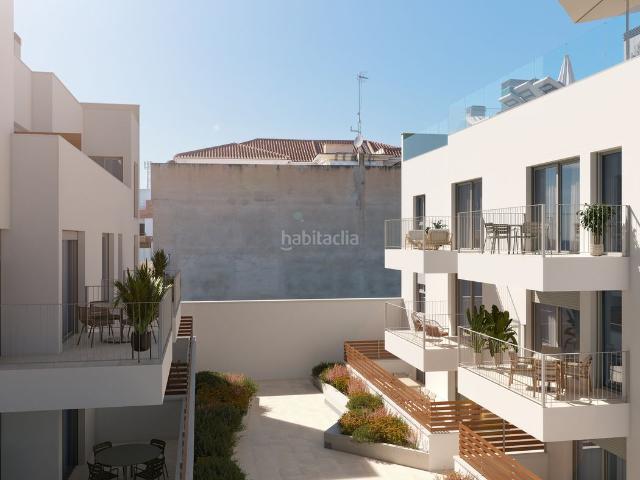 Planta baja en venta en Armilla, Poniente. Bajo con amplio patio. Plantas bajas.