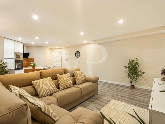 Planta baja en venta en Arona, Los Cristianos. Exclusivo apartamento de diseño completamente reformado en Los Cristianos. Plantas bajas.