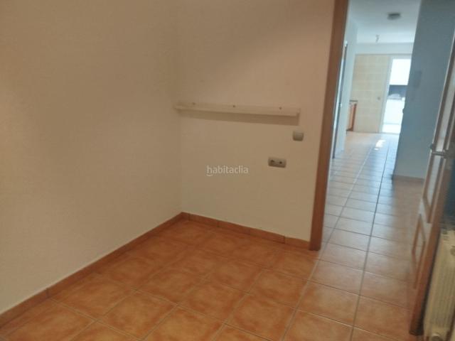 Planta baja en venta en Badalona, Centre. Planta baja con gran patio y espectacular sótano en el corazón de Badalona. Plantas bajas.