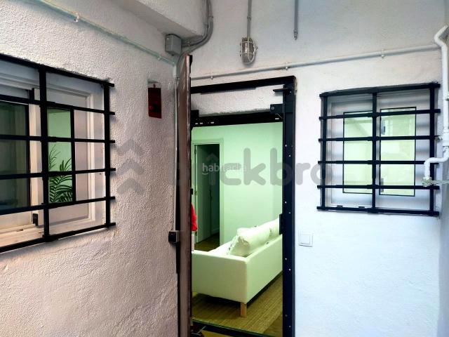 Planta baja en venta en Badalona, Lloreda. Plantas bajas.
