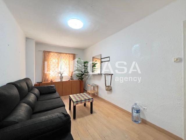 Planta baja en venta en Badalona, Llefià. PLANTA BAJA DOS HABITACIONES. Plantas bajas.