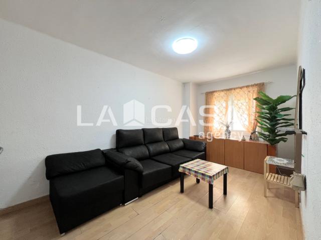 Planta baja en venta en Badalona, Llefià. Plantas bajas.