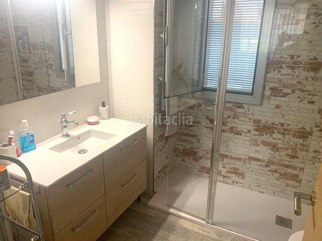 Planta baja en venta en Badalona, Morera. PISO SEMINUEVO CON PARQUING. Plantas bajas.