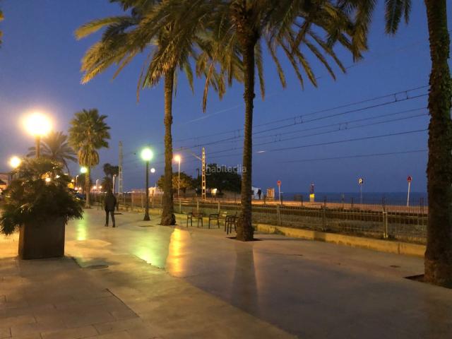 Planta baja en venta en Badalona, Progrés Pep Ventura. Planta baja totalmente reformada a estrenar. Plantas bajas.