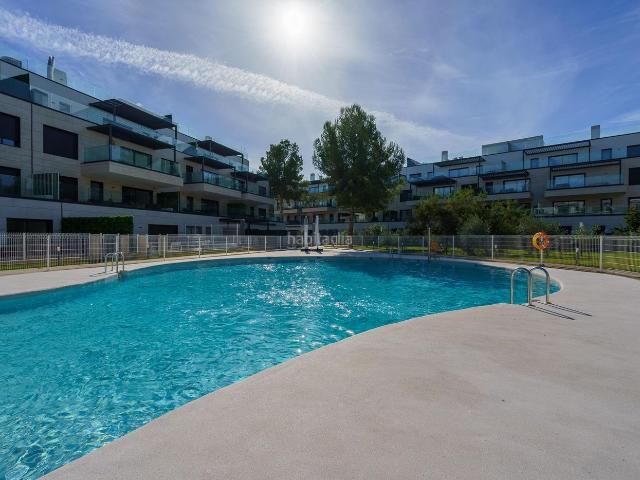 Planta baja en venta en Baleares Calvià, Costa de la Calma. Moderno piso de 4 dormitorios en planta baja en Santa Ponsa. Plantas bajas.
