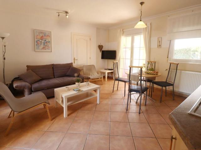 Planta baja en venta en Baleares Calvià, Calvià Poble. Amplio piso en planta baja con piscina y jardín en Peguera, Calvià. Plantas bajas.