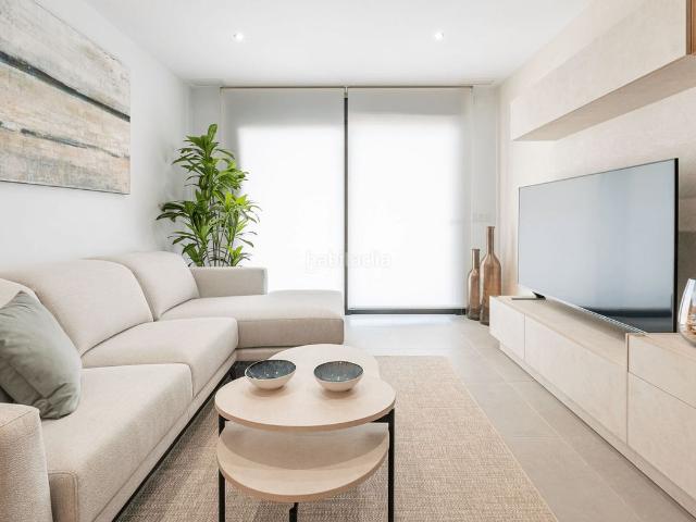 Planta baja en venta en Baleares Capdepera, Cala Ratjada. Piso en planta baja con jardín de 97 m y 2 plazas de aparcamiento en Cala Ratjada. Plantas bajas.