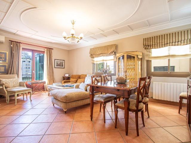 Planta baja en venta en Baleares Palma de Mallorca, Santa Catalina. Encanto cosmopolita en el corazón de Santa Catalina. Plantas bajas Palma de.