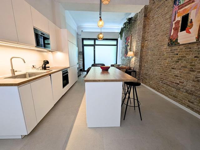 Planta baja en venta en Barcelona, El Poble Sec Parc de Montjuïc. Planta baja Carrer de Salvà, Barcelona. Plantas bajas.