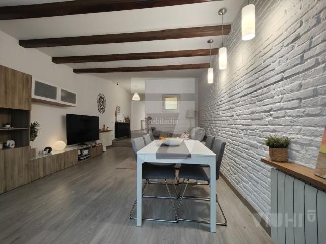 Planta baja en venta en Barcelona, Horta. Planta baixa reformada a Passeig Fabra i Puig. Plantas bajas.