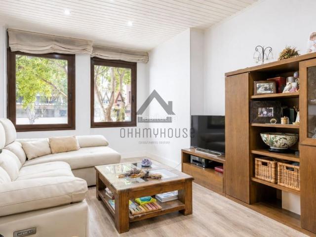 Planta baja en venta en Barcelona, Sant Ramon Maternitat. Piso en venta en Les Corts. Plantas bajas.