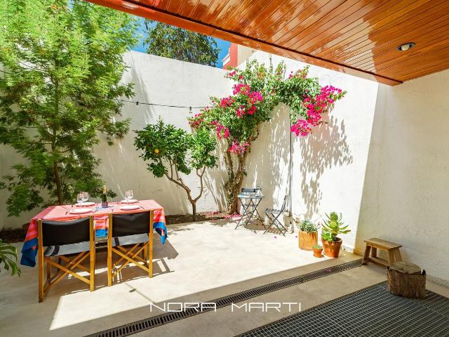 Planta baja en venta en Barcelona, Vila de Gràcia. PLANTA BAJA EN VENTA CON JARDIN PRIVADO EN GRACIA. Plantas bajas.