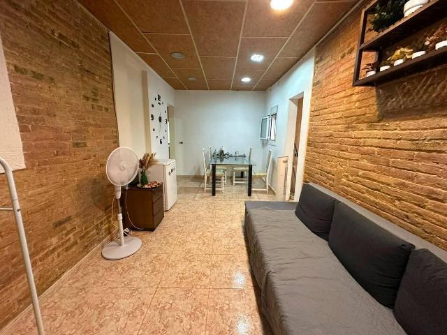 Planta baja en Venta en Barri de les Corts