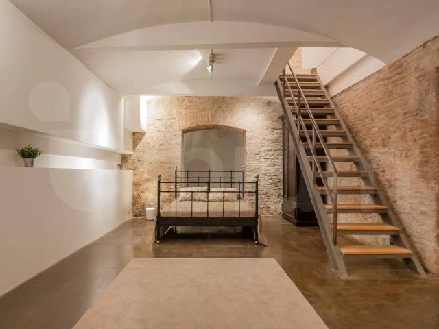 Planta baja en Venta en Barri Gòtic