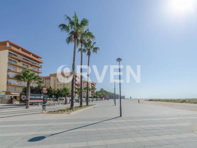 Planta baja en Venta en Barri Marítim