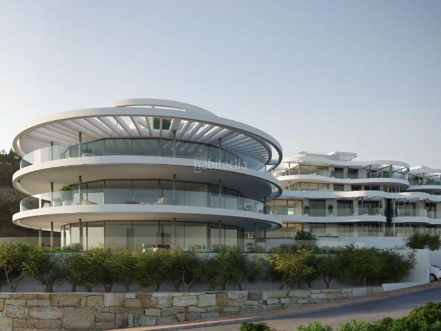 Planta baja en venta en Benahavís, El Madroñal. Apartamento planta baja de lujo de 2 dormitorios, 2 baños y jardín en Benahavís. Plantas bajas.