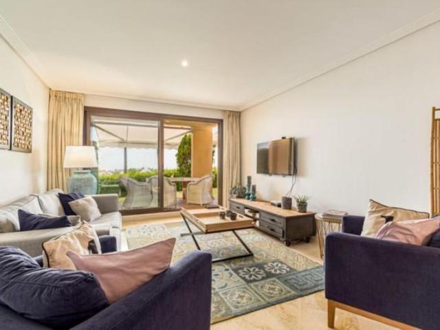 Planta baja en venta en Benahavís, Los Arqueros