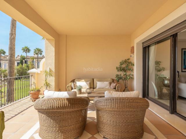 Planta baja en venta en Benahavís, La Quinta. Apartamento en planta baja elevada con impresionantes vistas. Plantas bajas.